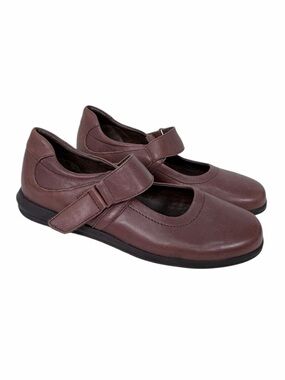 David Tate Leather Mary Jane Comfort Flats Brown Woman’s size 8 Hook and Loop